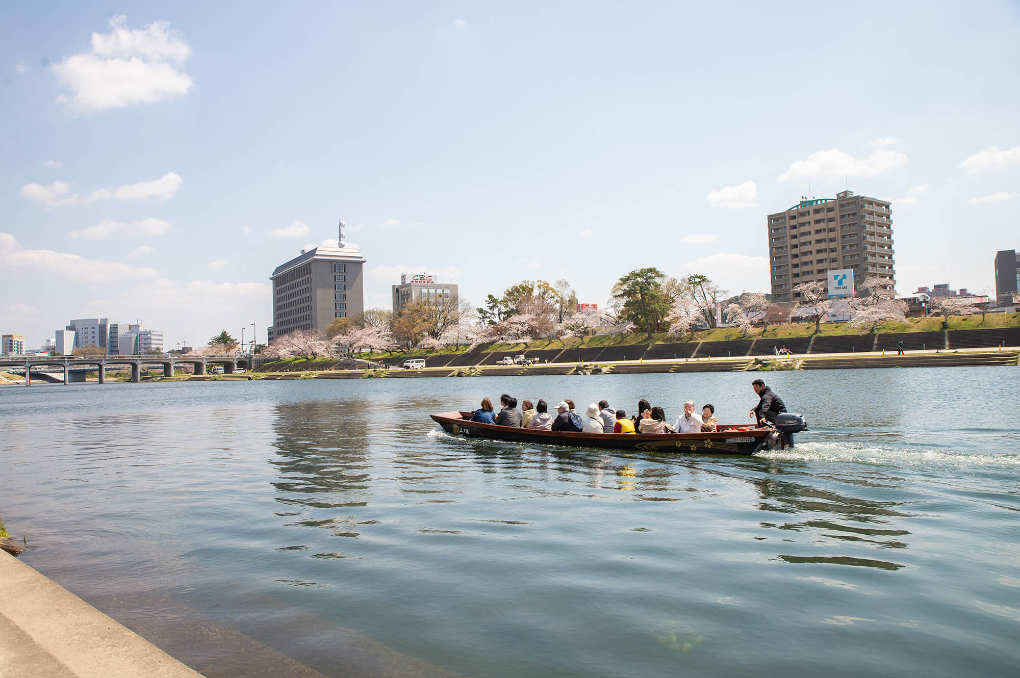 Cruise service in Okazaki Park