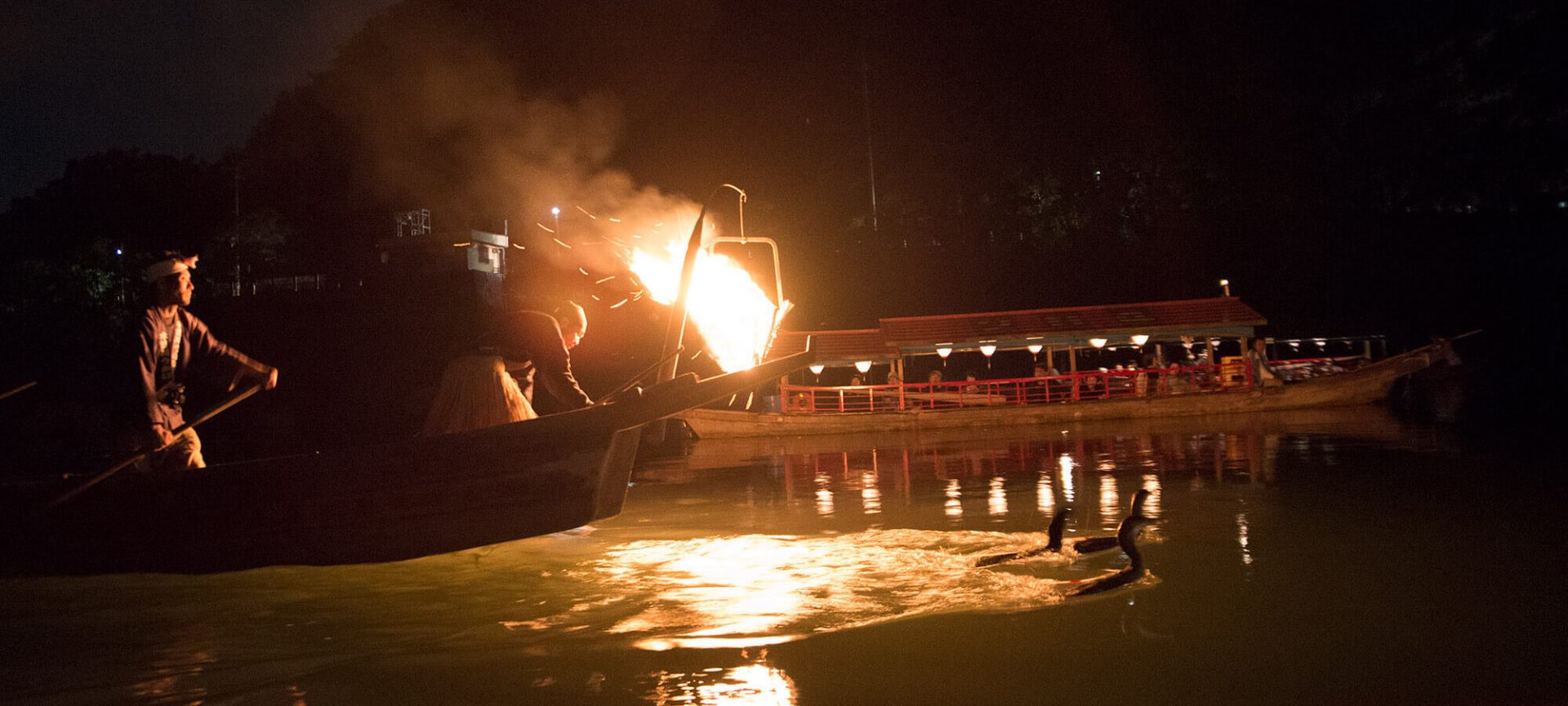 Pesca con cormorán en el río Kiso