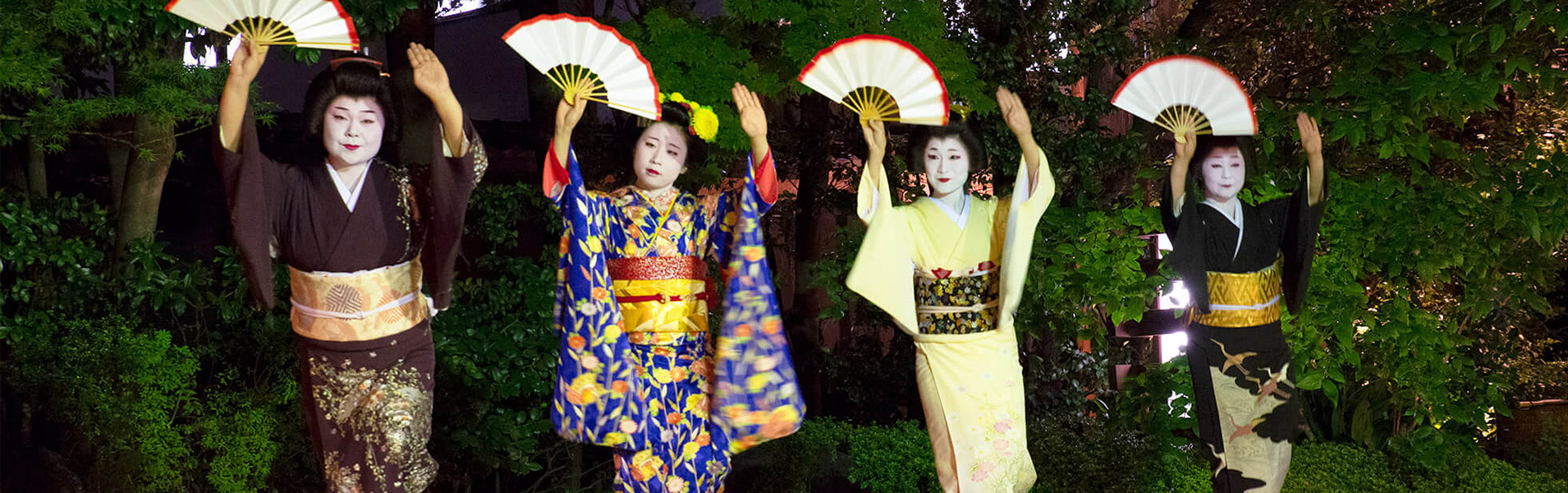 Kawabun - Geisha and Maiko performance